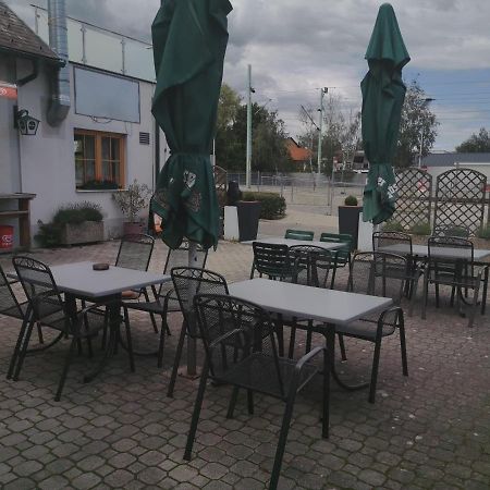 Lei'S Wok Otel Neusiedl am See Dış mekan fotoğraf