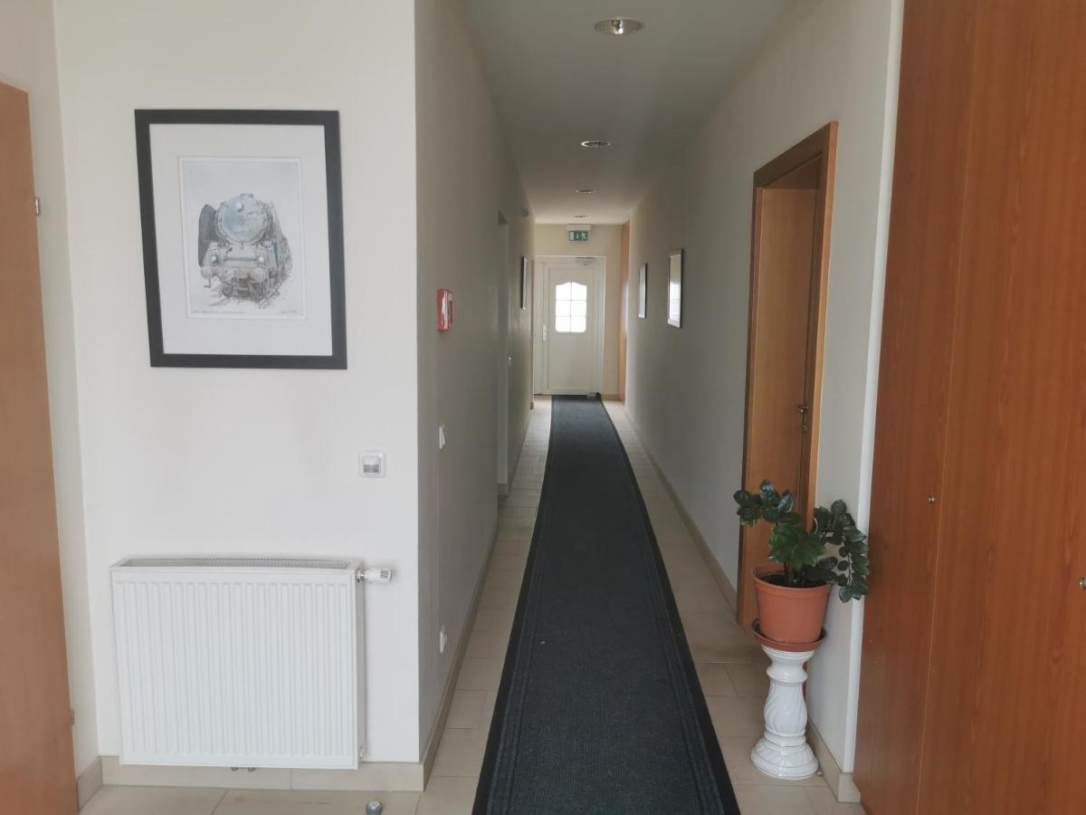Lei'S Wok Otel Neusiedl am See Dış mekan fotoğraf